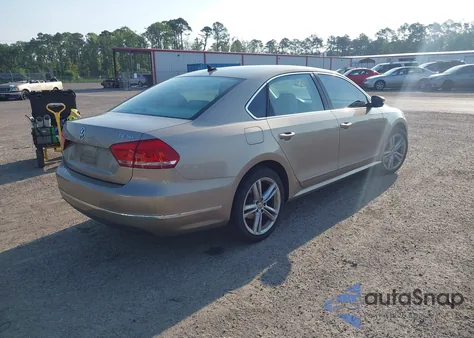 2015 Volkswagen Passat 1.8T Sel Premium from USA, damaged, VIN 1VWCT7A36FC121660